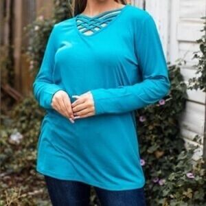 L&B Lucky‎ & Blessed Turquoise Lattice Neck Long Sleeve Top Basic Teal Large